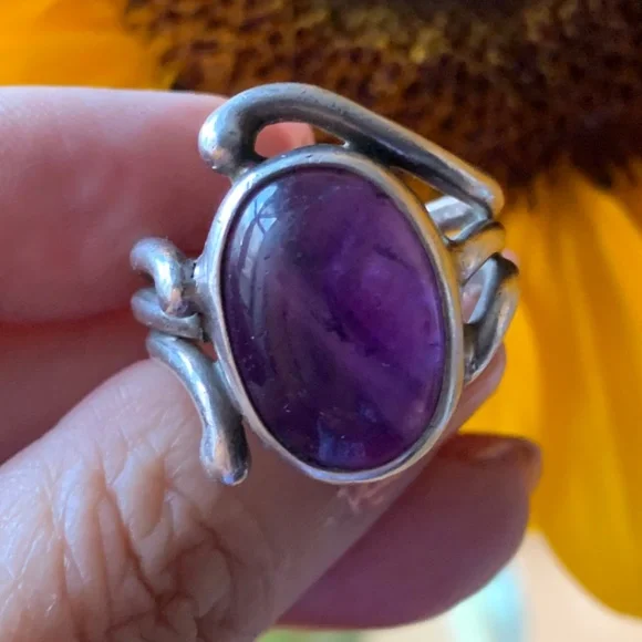 VINTAGE DESIGNER PURPLE OVAL AMETHYST CABOCHON STERLING SILVER RING HEAVY CHUNKY